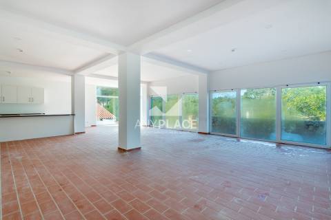 Hospedaria/Casa de Campo para Venda – Aldeia Típica no interior Algarvio.