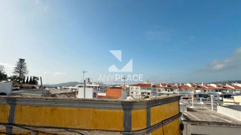 Prédio Exclusivo no Centro Histórico de Loulé com Vista Mar e Vista sobre o Castelo.