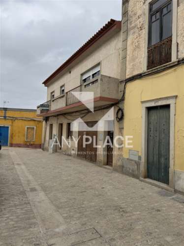 Prédio Exclusivo no Centro Histórico de Loulé com Vista Mar e Vista sobre o Castelo.