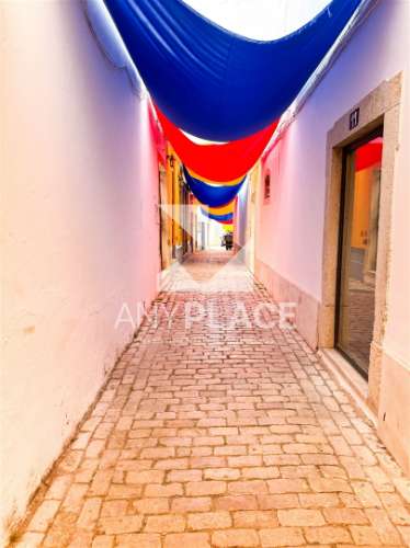 Prédio Exclusivo no Centro Histórico de Loulé com Vista Mar e Vista sobre o Castelo.