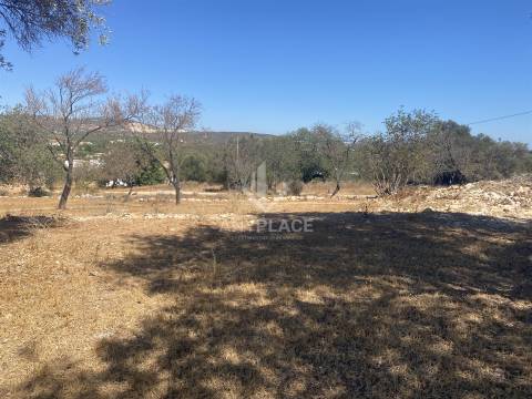 Terreno para construção de moradias em condomínio de Luxo