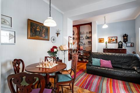 Apartamento Renovado no Coração de Silves – Uma Joia Medieval com Conforto Moderno.