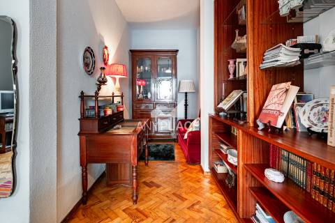 Apartamento Renovado no Coração de Silves – Uma Joia Medieval com Conforto Moderno.