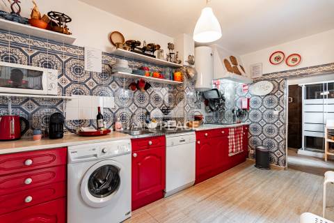 Apartamento Renovado no Coração de Silves – Uma Joia Medieval com Conforto Moderno.