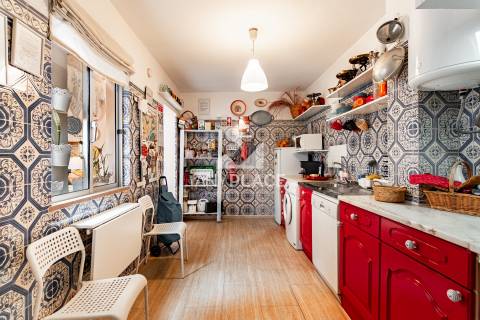 Apartamento Renovado no Coração de Silves – Uma Joia Medieval com Conforto Moderno.