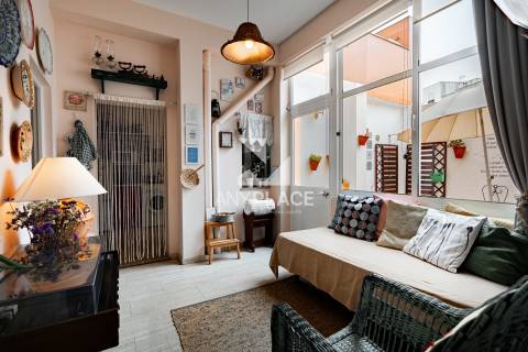 Apartamento Renovado no Coração de Silves – Uma Joia Medieval com Conforto Moderno.