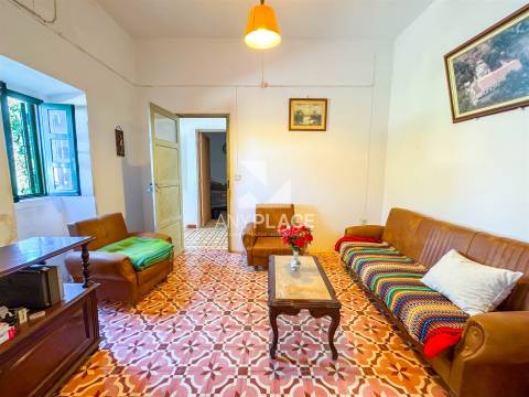 Moradia Tradicional em Aldeia típica a pouca distancia da cidade.