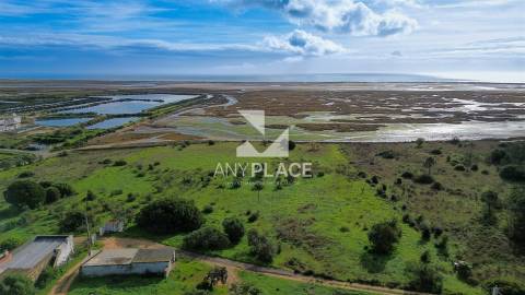 EXCLUSIVA MORADIA DE LUXO EM LOCALIZAÇÃO ÚNICA