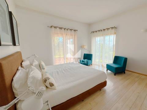 EXCLUSIVA MORADIA DE LUXO EM LOCALIZAÇÃO ÚNICA