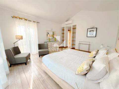 EXCLUSIVA MORADIA DE LUXO EM LOCALIZAÇÃO ÚNICA