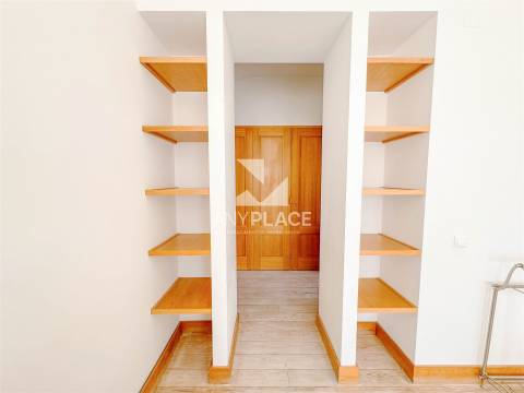 EXCLUSIVA MORADIA DE LUXO EM LOCALIZAÇÃO ÚNICA