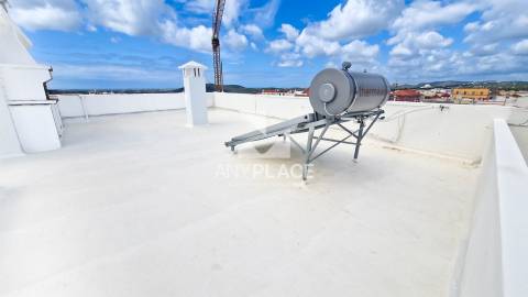 Apartamento T3 de Luxo com Grandes Terraços no Centro de Loulé numa localização excelente.