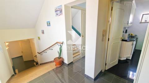 Apartamento T3 de Luxo com Grandes Terraços no Centro de Loulé numa localização excelente.