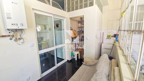 Apartamento T3 de Luxo com Grandes Terraços no Centro de Loulé numa localização excelente.