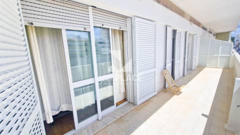 Apartamento T3 de Luxo com Grandes Terraços no Centro de Loulé numa localização excelente.