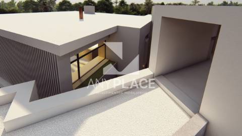 Exclusiva Moradia com Magnífica Vista Mar e Localização Privilegiada