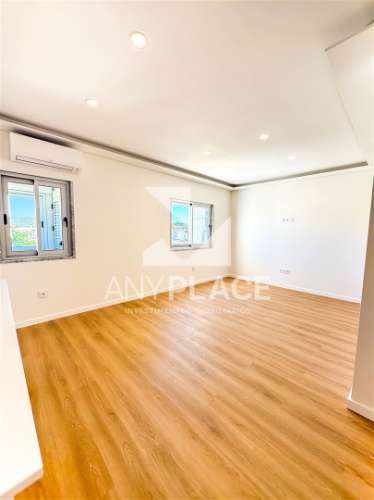 Excelente Apartamento T3 totalmente renovado com bonita vista mar no cetro de Loulé.
