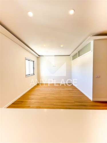 Excelente Apartamento T3 totalmente renovado com bonita vista mar no cetro de Loulé.