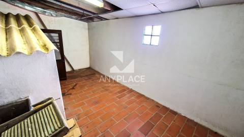 Moradia T3+1 com Rooftop  no Centro Histórico de Loulé um refúgio com charme e potencial.