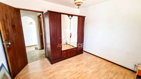 Moradia T3+1 com Rooftop  no Centro Histórico de Loulé um refúgio com charme e potencial.