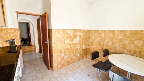 Moradia T3+1 com Rooftop  no Centro Histórico de Loulé um refúgio com charme e potencial.