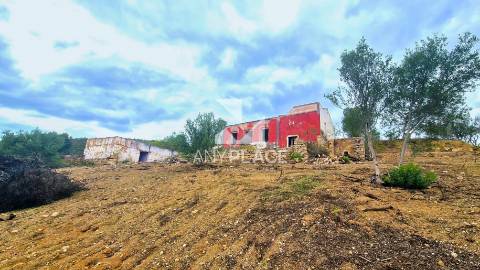 Propriedade com Potencial de Desenvolvimento Turístico ou Residencial.