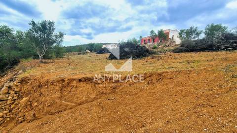 Propriedade com Potencial de Desenvolvimento Turístico ou Residencial.