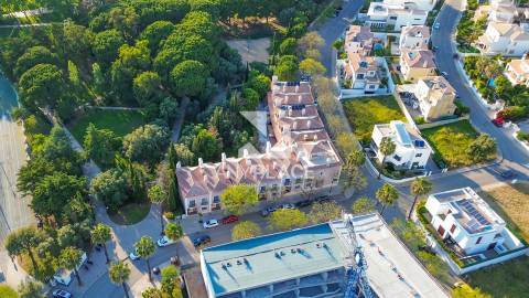 Exclusiva Moradia de Luxo em Condomínio Privado no Coração de Loulé