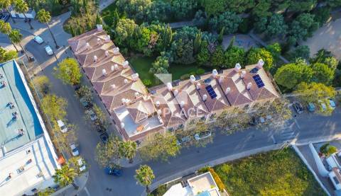 Exclusiva Moradia de Luxo em Condomínio Privado no Coração de Loulé