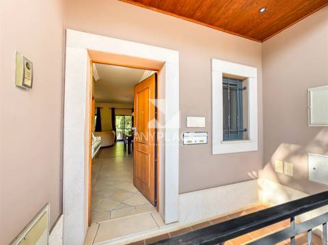 Exclusiva Moradia de Luxo em Condomínio Privado no Coração de Loulé