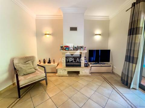 Exclusiva Moradia de Luxo em Condomínio Privado no Coração de Loulé