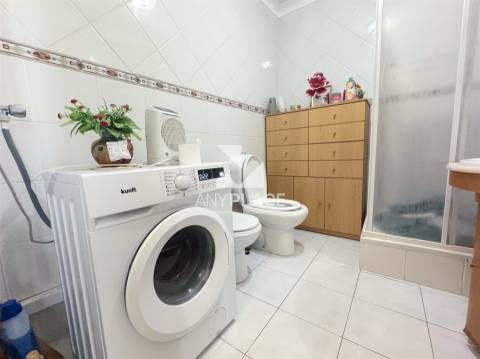 Uma moradia autêntica na zona mais desejada de Loulé, onde o passado inspira e o futuro ganha forma