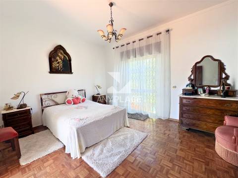 Uma moradia autêntica na zona mais desejada de Loulé, onde o passado inspira e o futuro ganha forma