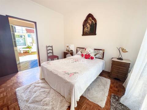 Uma moradia autêntica na zona mais desejada de Loulé, onde o passado inspira e o futuro ganha forma