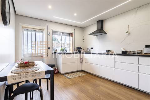 Moradia T4 Venda em Rio Tinto,Gondomar