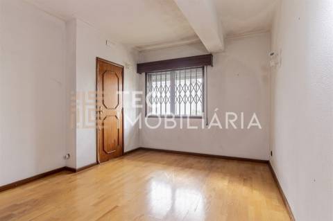 Moradia T4 Venda em Rio Tinto,Gondomar