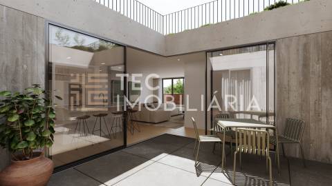 Apartamento T3 com varanda com 17m2, em Paranhos junto ao Polo Universitário