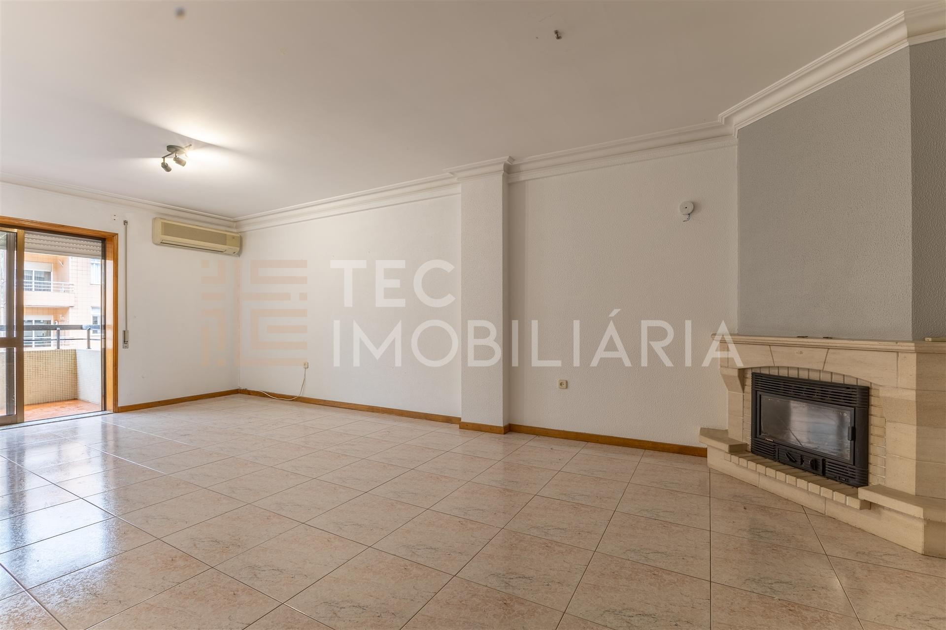 Apartamento T3+1 Venda em Rio Tinto,Gondomar