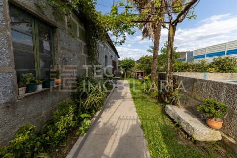 Magnífica quinta, para quem procura tranquilidade para viver ou investir num projeto de sucesso.