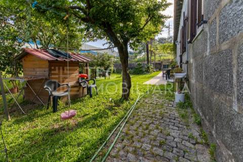 Magnífica quinta, para quem procura tranquilidade para viver ou investir num projeto de sucesso.