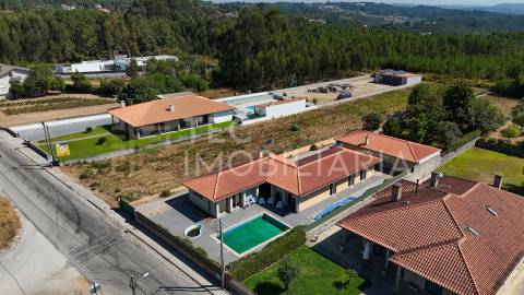 Moradia T3 Venda em Cavernães,Viseu