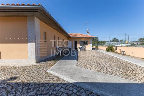 Moradia T3 Venda em Cavernães,Viseu