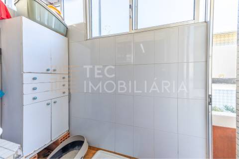 Apartamento T2+1 em Ermesinde, num prédio com elevador e 2 lugares de garagem