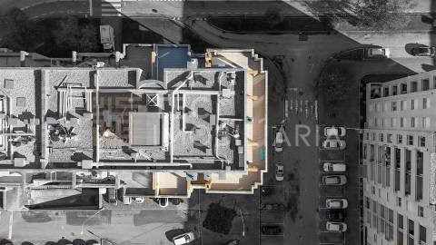 Apartamento T3 Recuado com Terraço — Último Andar — Valongo (Av. Dr. Fernando Melo)