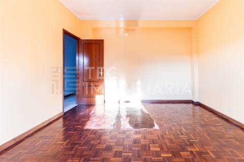 Apartamento T2 Venda em Baguim do Monte (Rio Tinto),Gondomar