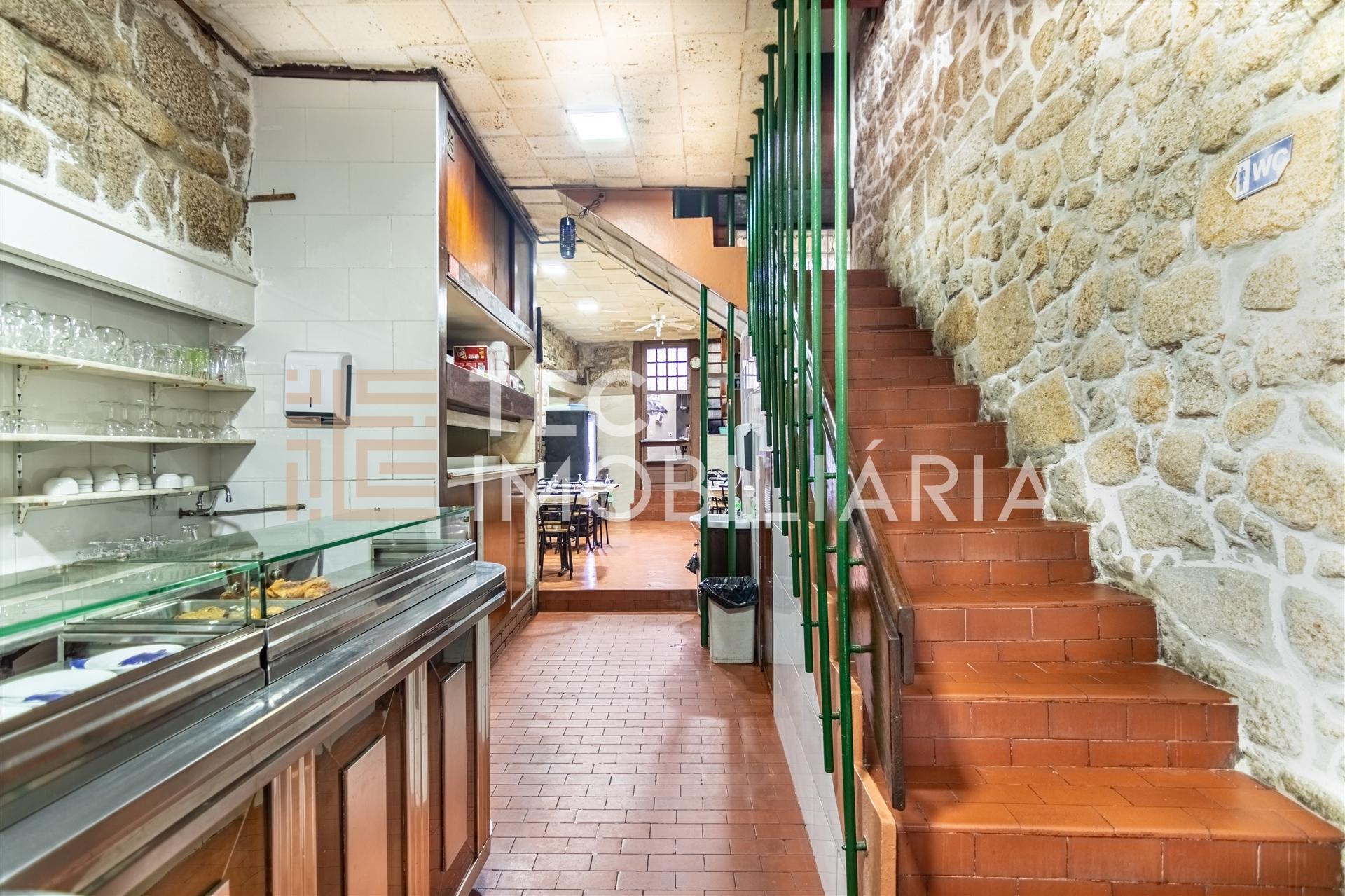 Moradia em Banda T4 Venda em Cedofeita, Santo Ildefonso, Sé, Miragaia, São Nicolau e Vitória,Porto