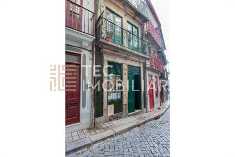 Moradia em Banda T4 Venda em Cedofeita, Santo Ildefonso, Sé, Miragaia, São Nicolau e Vitória,Porto