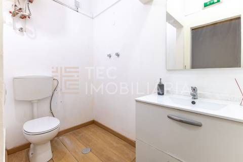 Loja  Venda em Baguim do Monte (Rio Tinto),Gondomar