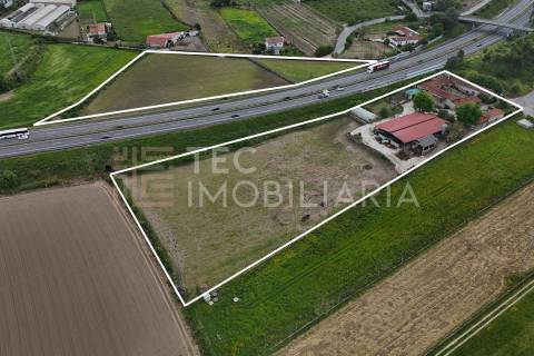 Magnífica quinta, para quem procura tranquilidade para viver ou investir num projeto de sucesso.