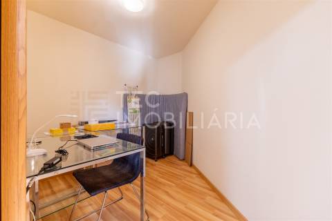 Aparatmento T1+1 para arrendamento próximo ao Polo Universitário